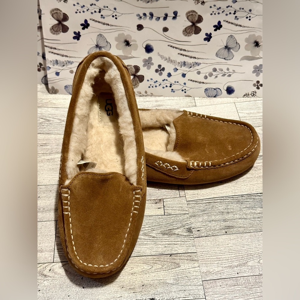 Chestnut Ugg Moccasins